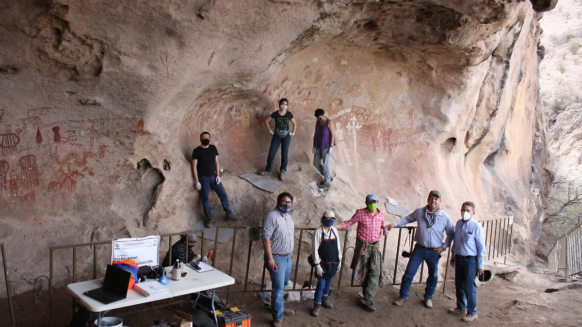 Participan especialistas del  área de restauración 