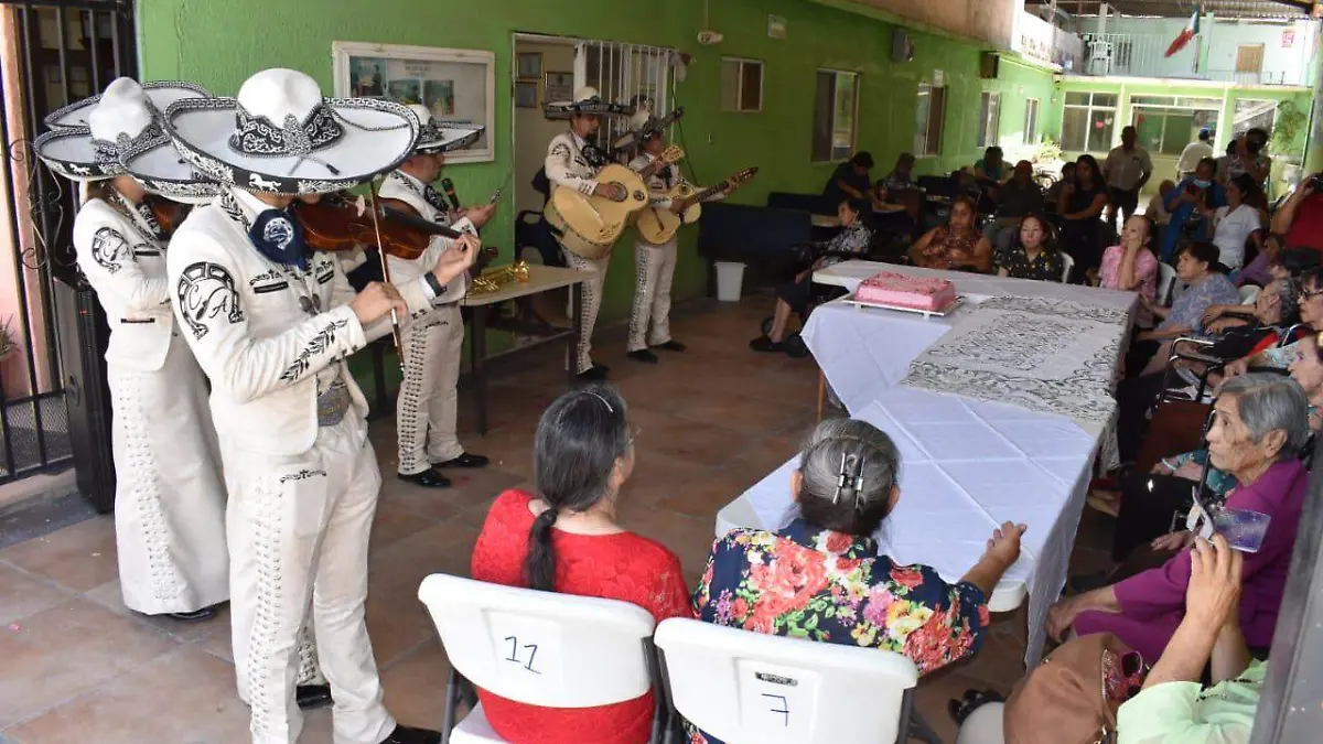 festejo en asilo