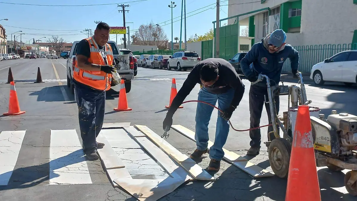 pintan pasos peatonales