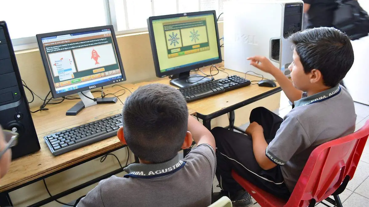 Dotan de Aula de Medios a escuelas primarias (5)