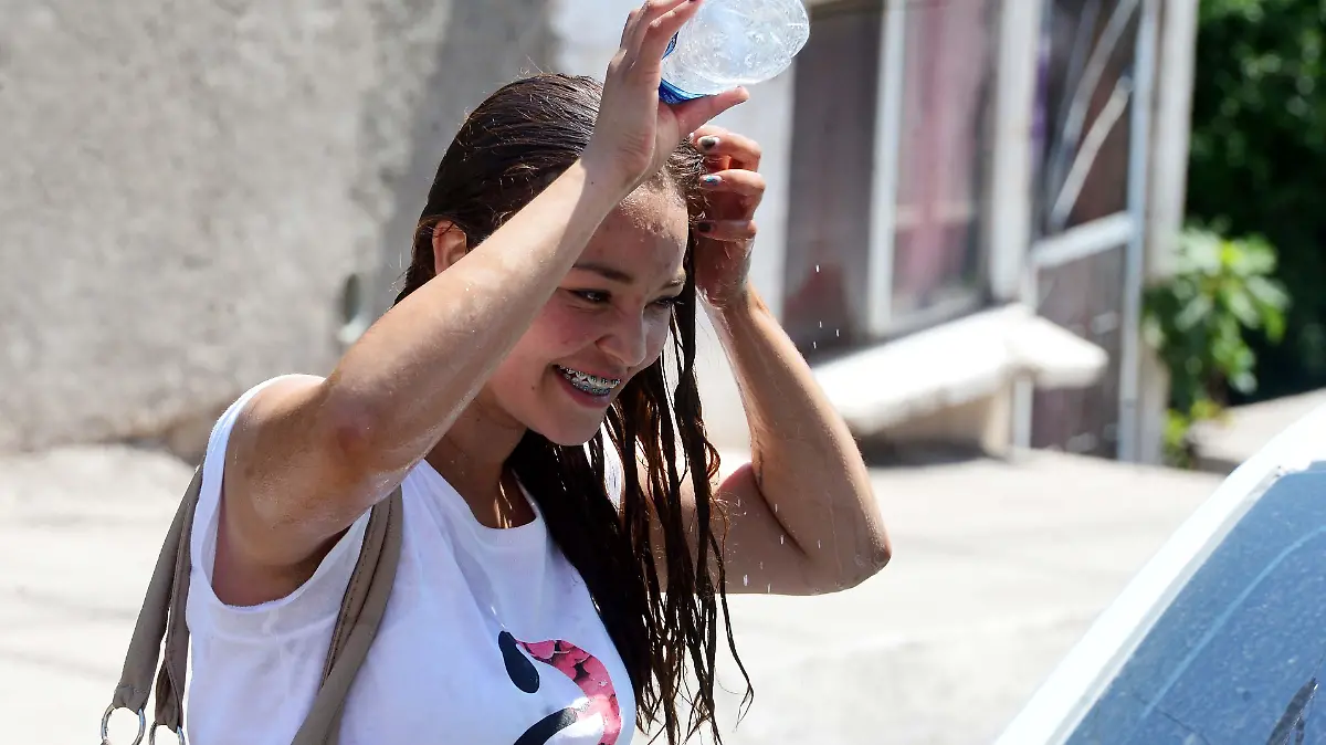 refrescandose-del-calor-2
