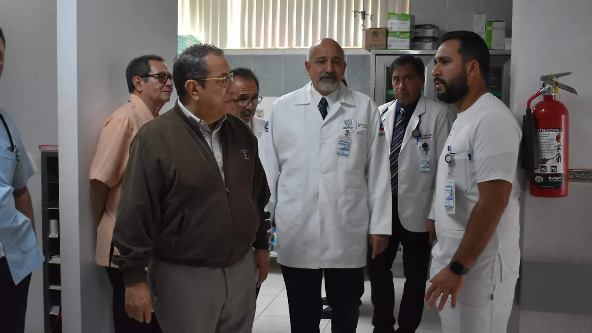 Secretario de Salud recorrió las instalaciones del Centro de Salud