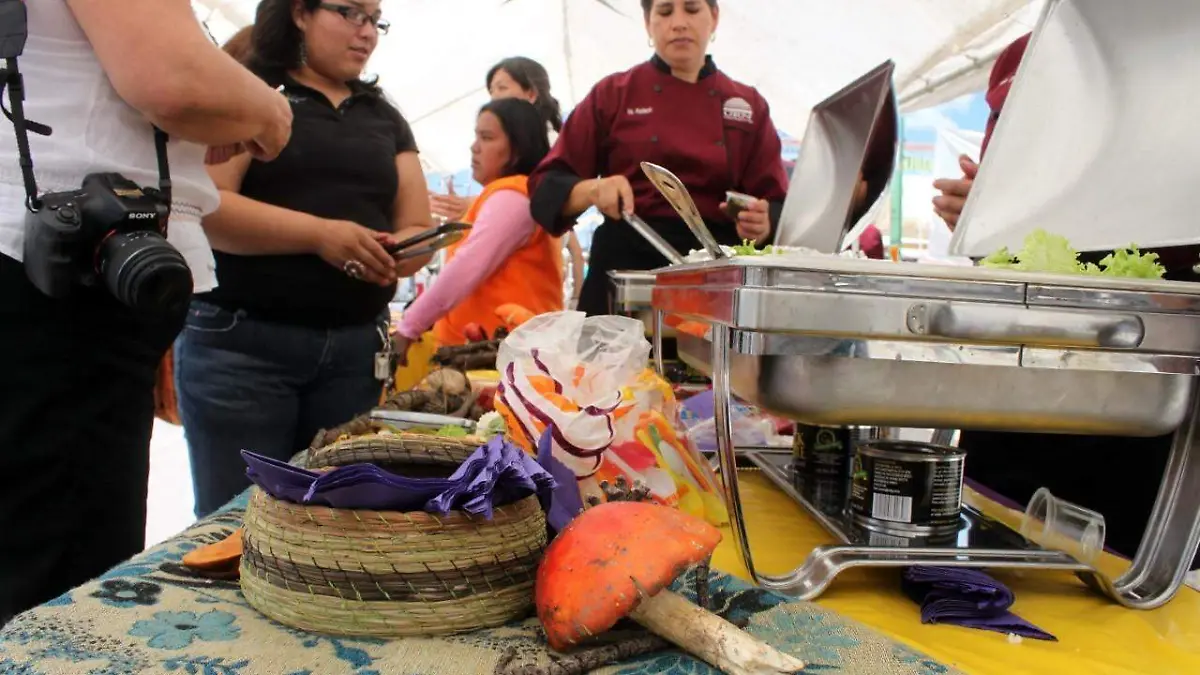 La feria del Hongo en San Juanito, tradicion y delicia de temporada, se hacen degustaciones al publico