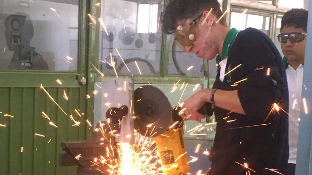Momentos de la construcción del robot