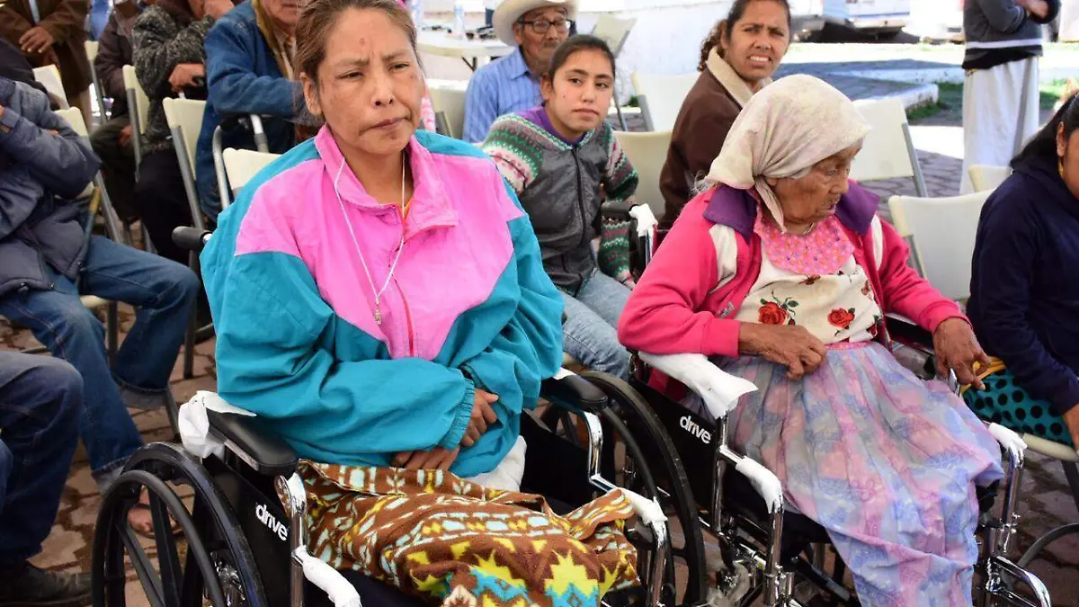 La ayuda llegó para habitantes de Urique-- COLOR