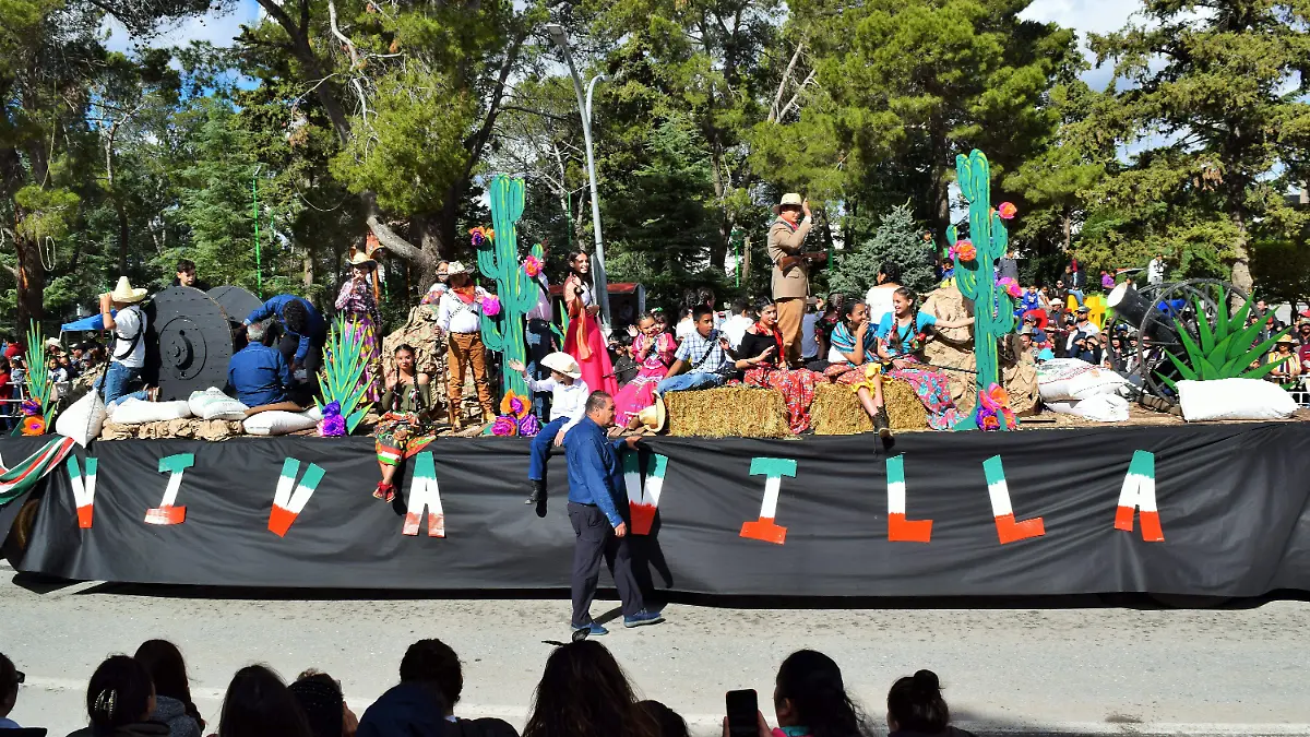3 Participan 22 contingentes en revolucionario desfile, en Cuauhtémoc FOTO MARIBEL ALBA