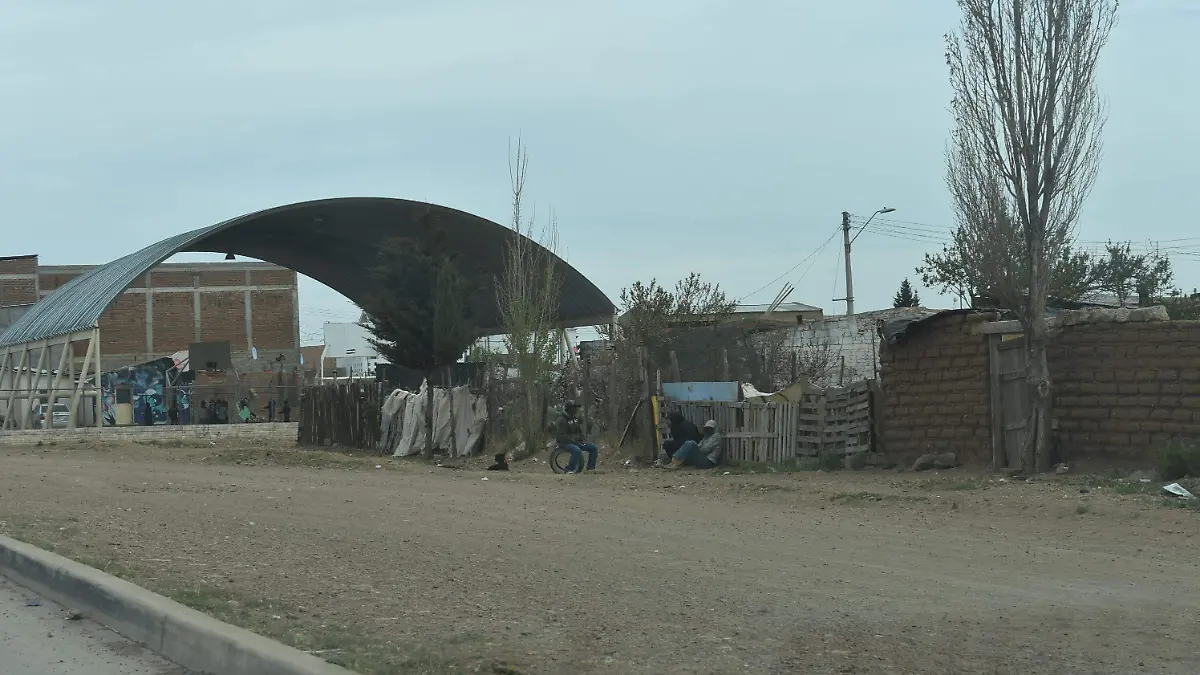 Continúan problemas de hacianmiento y drogas en la colonia Rayénali