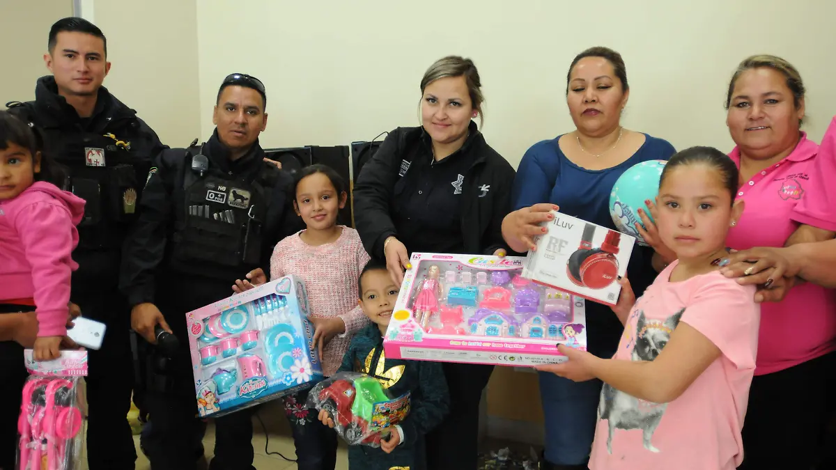 policia estatal posada para niños (10)