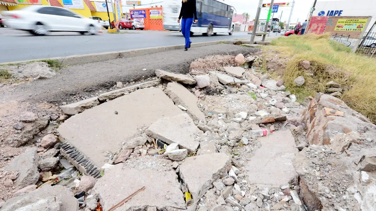 oyanco en la calle independencia y zubiran  (4)