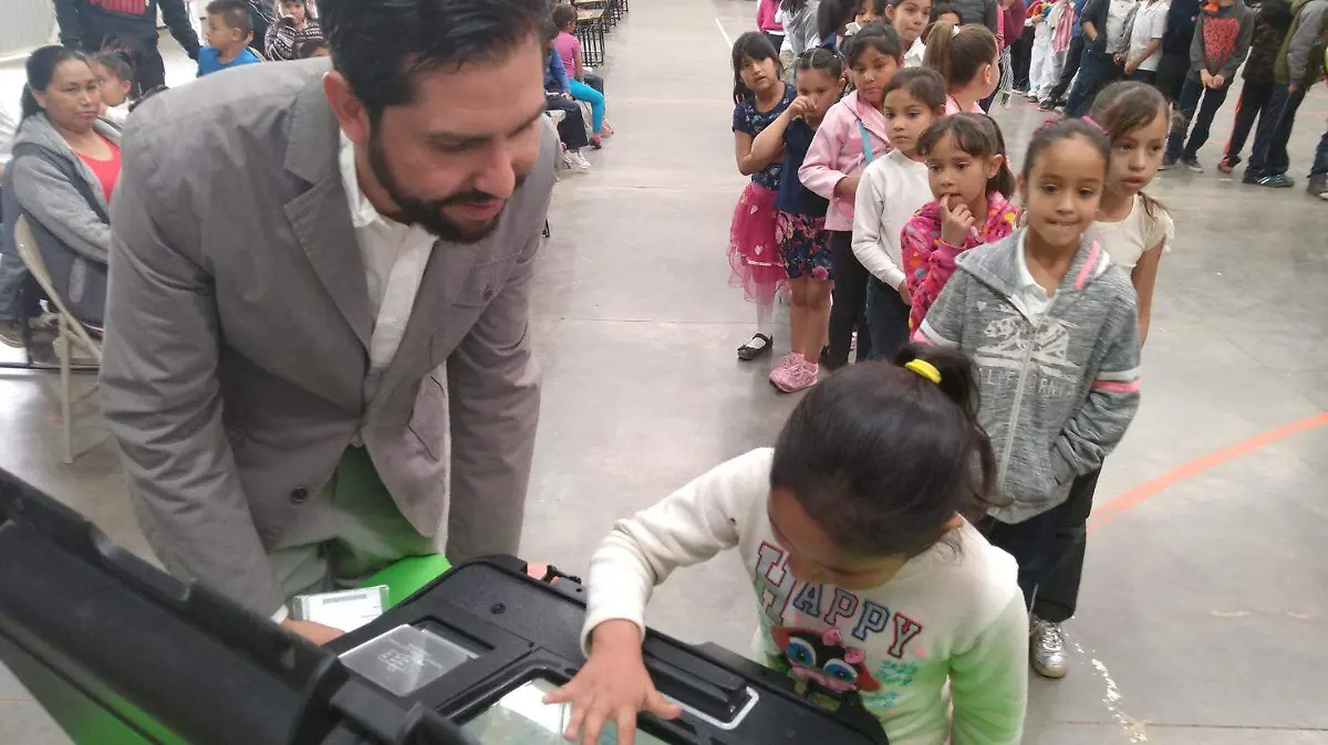 2 nota alumnos de primaria piden transporte público y seguridad