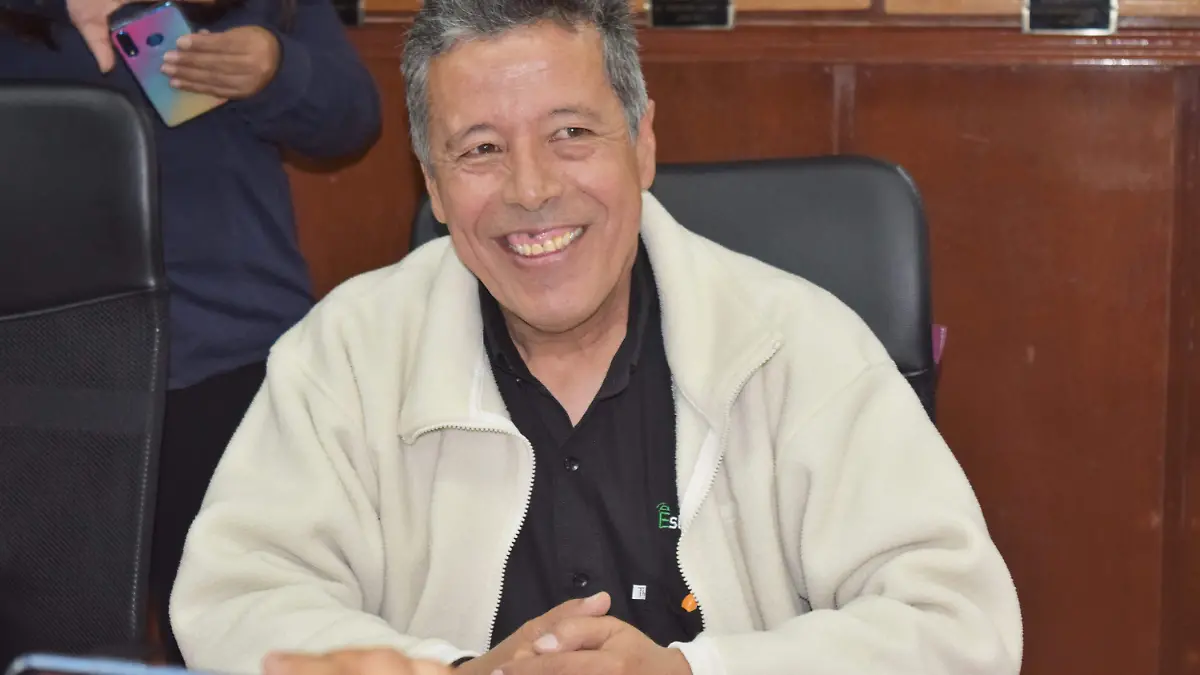 1 Hay déficit de 9 mil luminarias en Cuauhtémoc ARMANDO HERNÁNDEZ