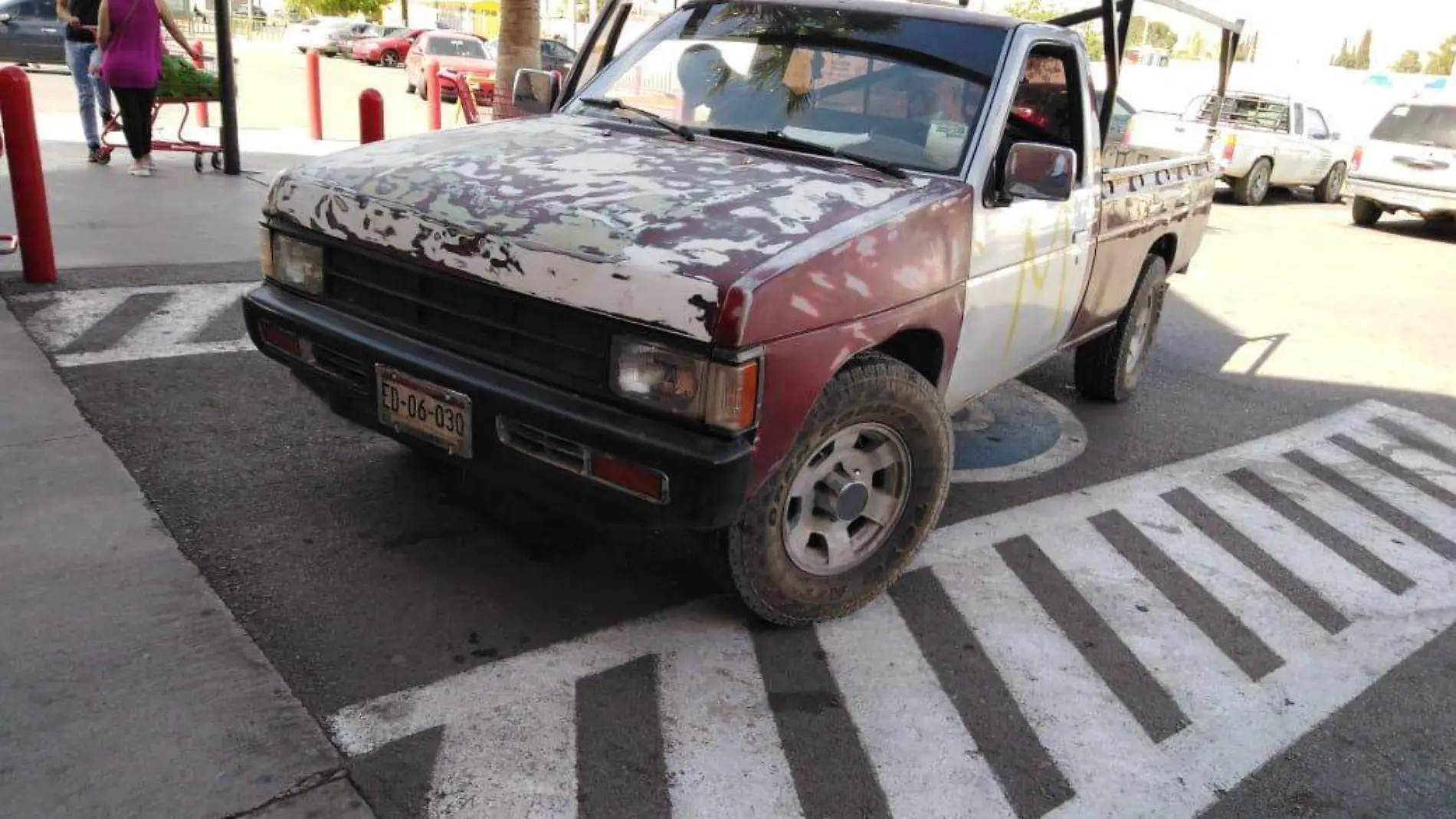 vehiculomalestacionadopablo