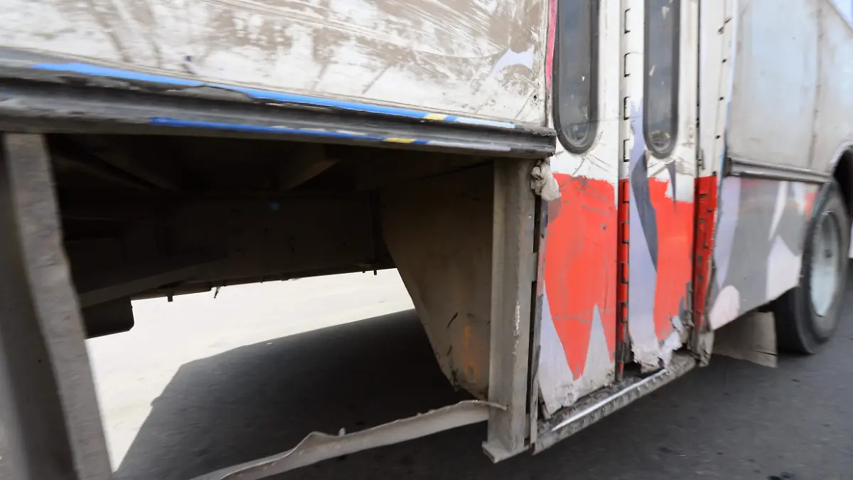 Camiones urbanos en malas condiciones (1)