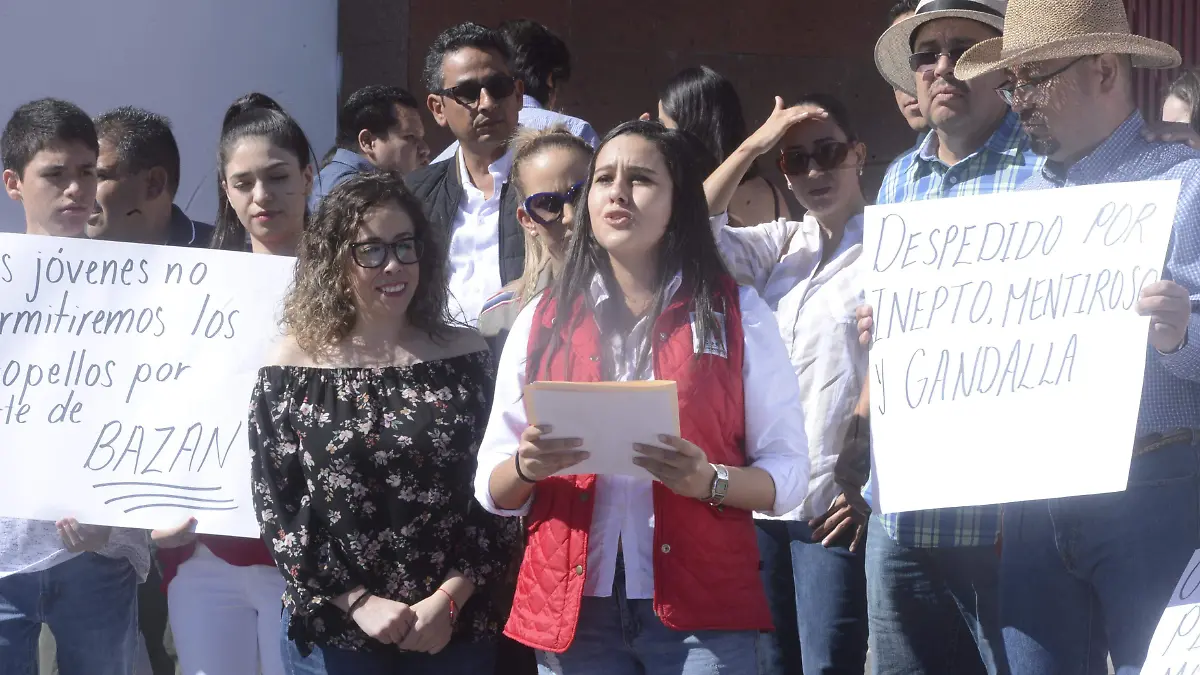 clausuran el edificio del PRI estatal simpatizantes del partido  (3)