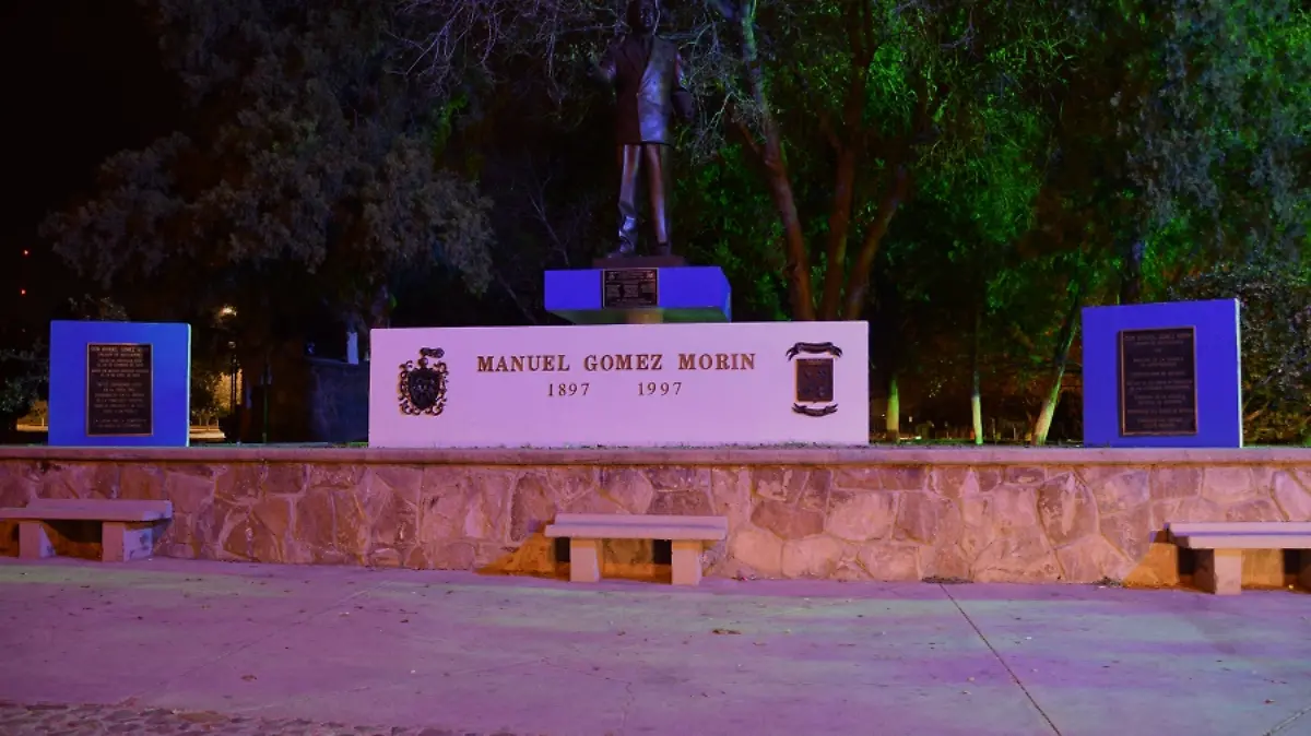 monumento a gomez Morin (1)