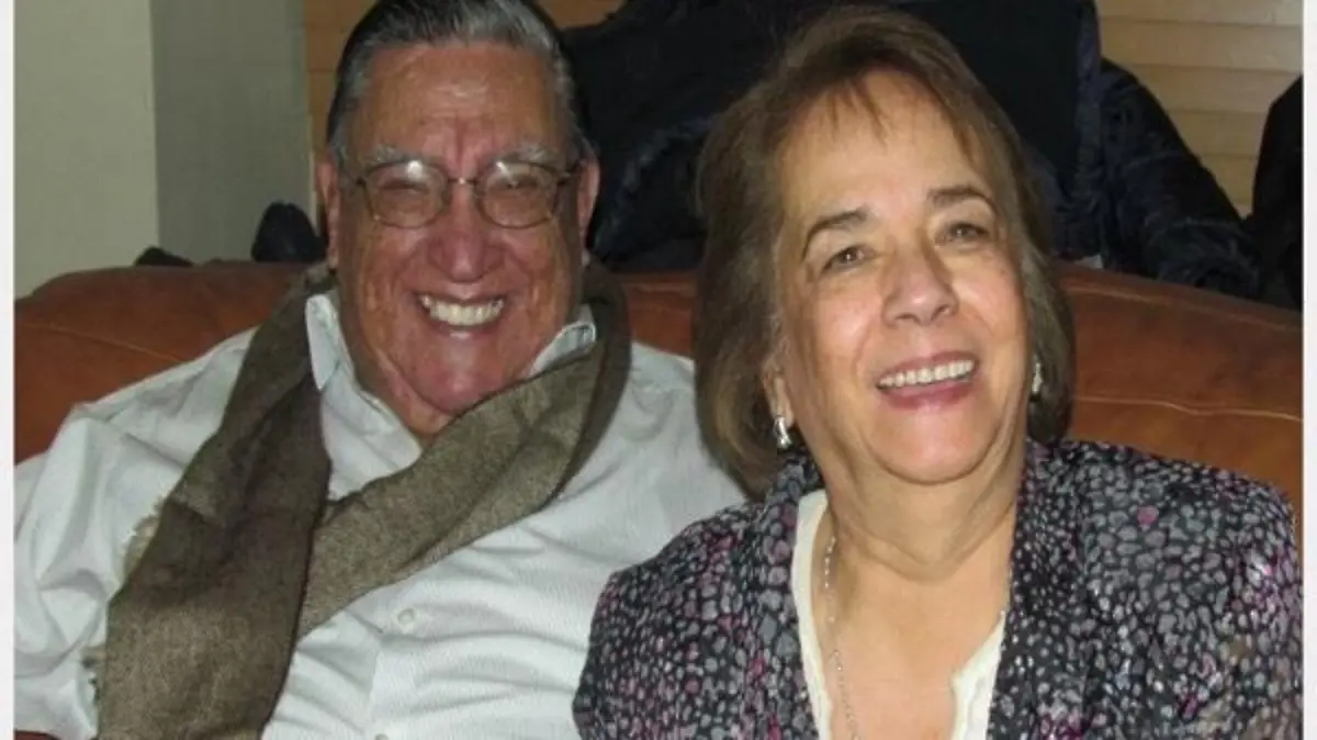 don-carlos-con-su-esposa-belen-zavala-de-valles