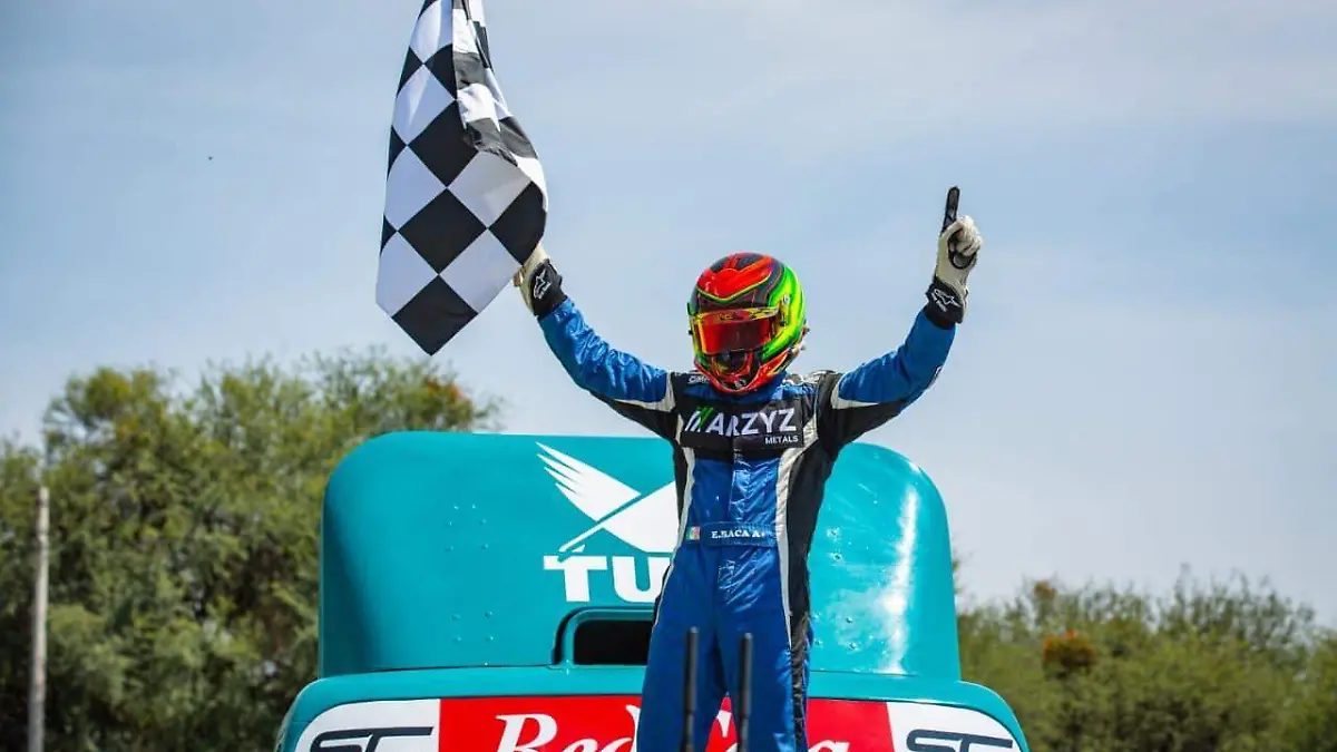 piloto chihuahuense Enrique Tatita