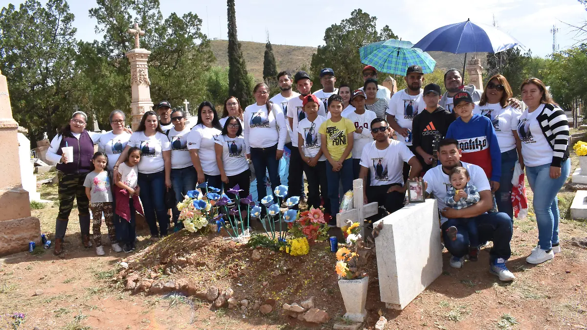 FERIA D HUESO ,COMIDA,FLORES,VISITAS Y MAS FAMILIA D CAMIONERO NOTA VENESSA  (43)