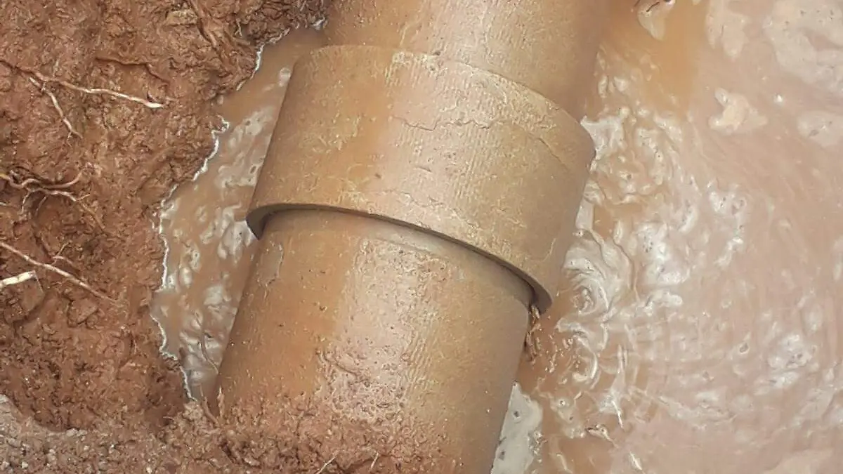 reparación, agua potable