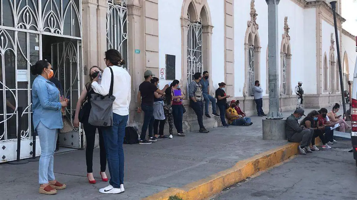 Contagio Médicos hospital central pandemia coronavirus 3