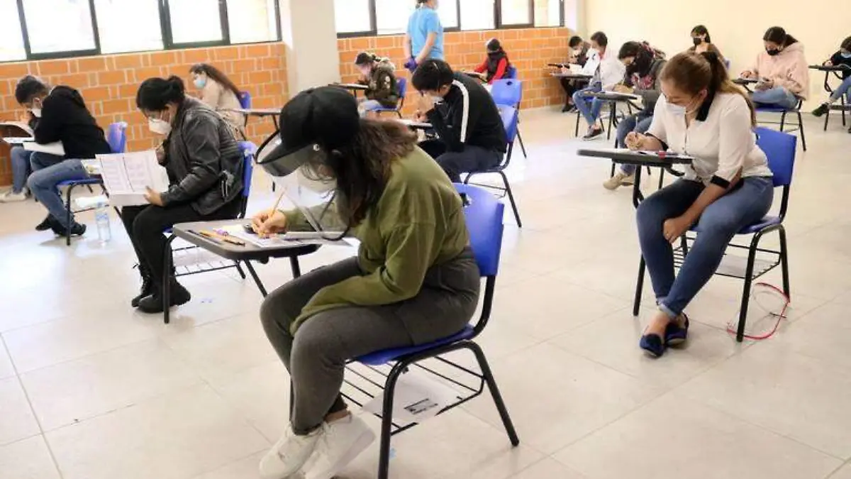 estudiantes universidad