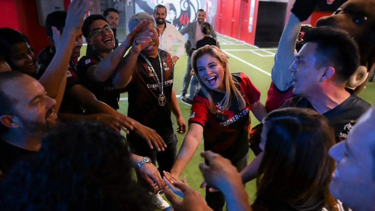 festejo triunfo maru campos