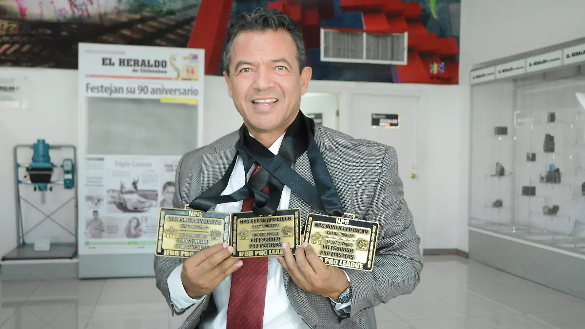 Alejandro Aguilar-4 COLAS
