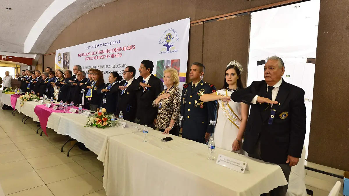 Abanderamiento y primera reunion clubes de leones  (2)