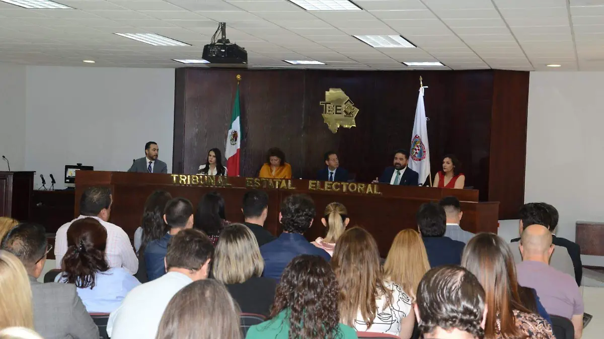 presentan libro “Democracia Constitucional en México”