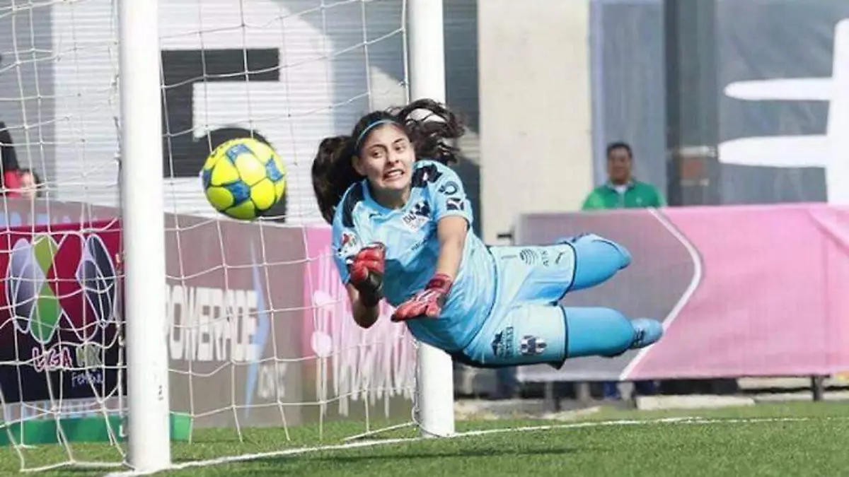 EFREN-RAYADAS--CLAUDIA-LOZOYA-4cols