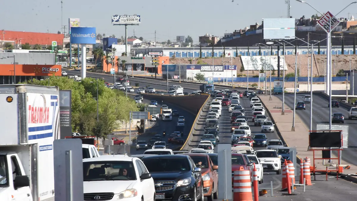 congestionamiento kilometrico en perif de la juventud (2)