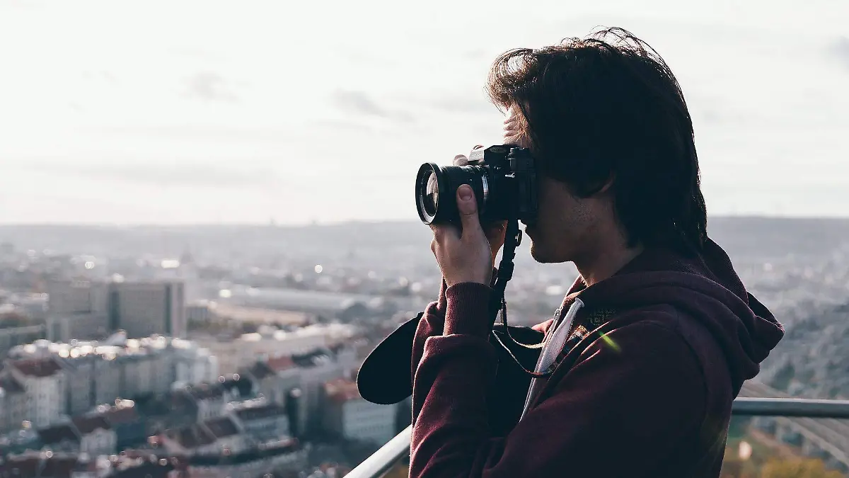 camera-g75628bc60_1920