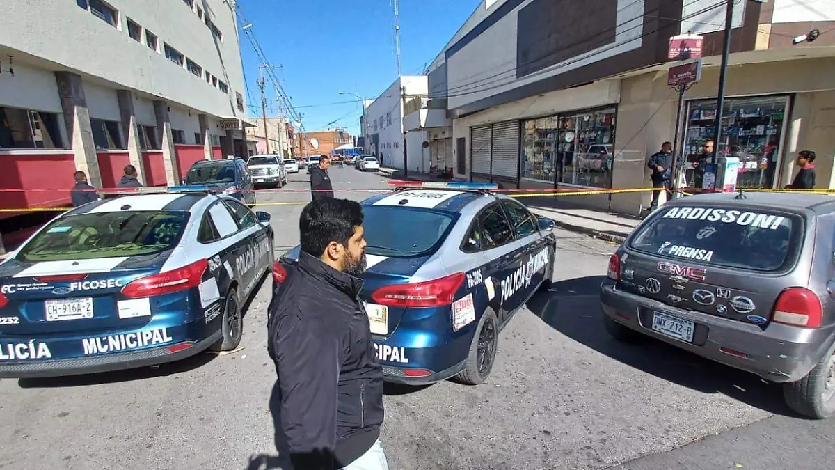 cae antena por fuertes vientos