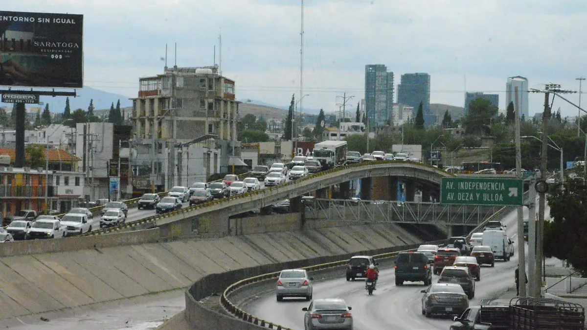tráfico | tránsito | embotellamiento | caos vial