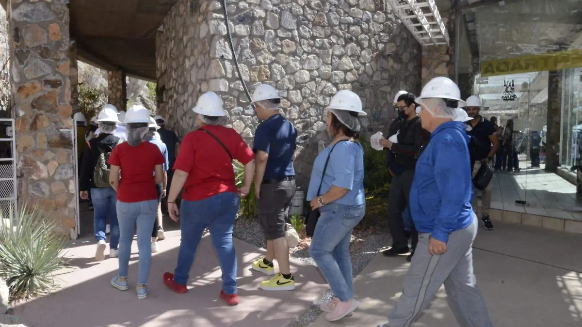 tursitas grutas nombre de dios