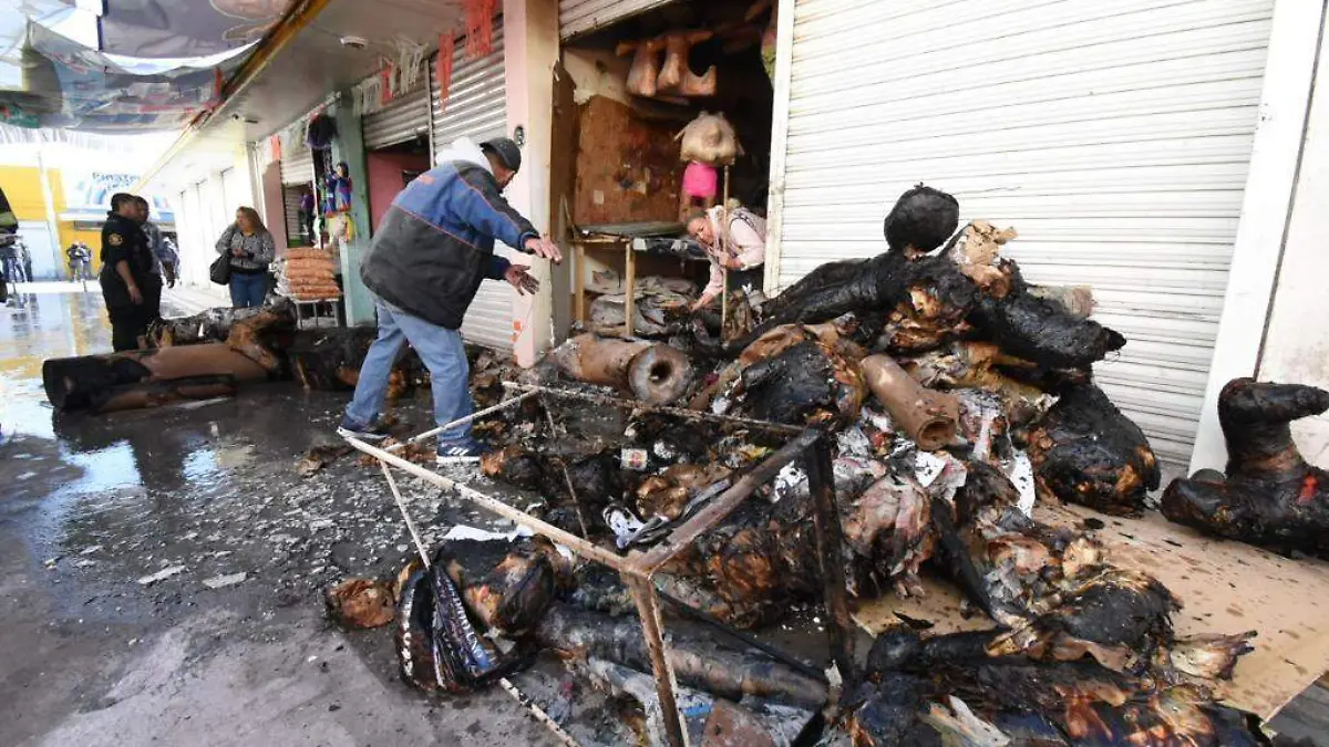incendio local de piñatas