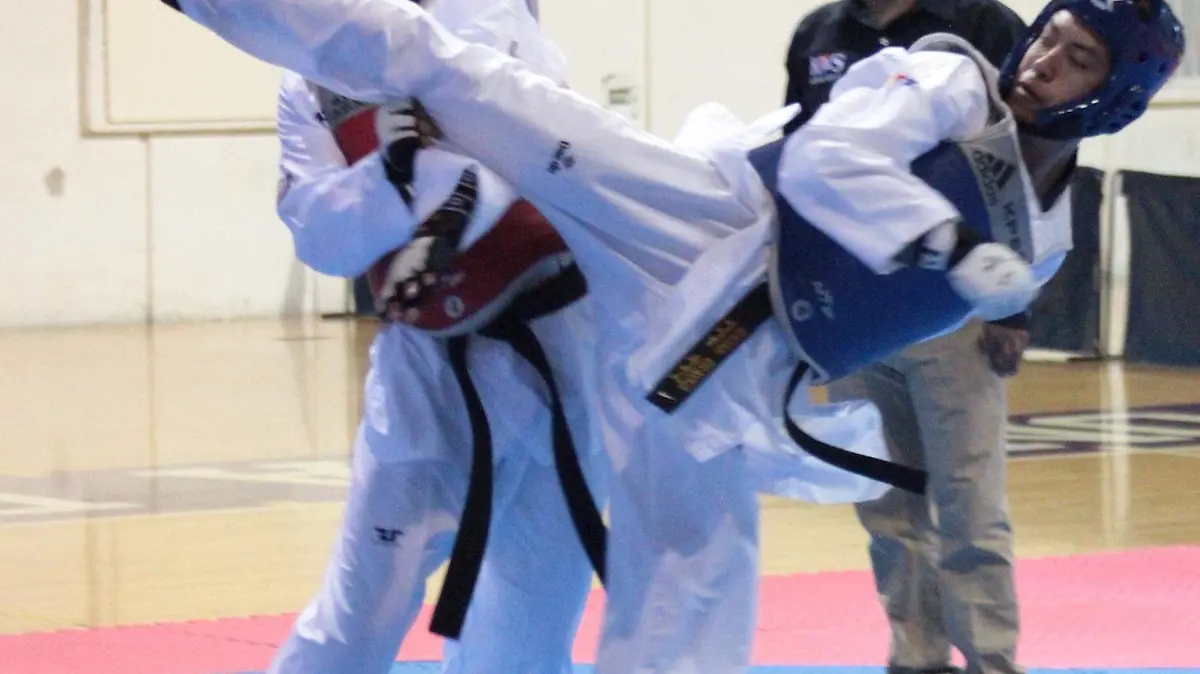 20 Ciebel Chávez de la Uach, demustra excelente técnica.