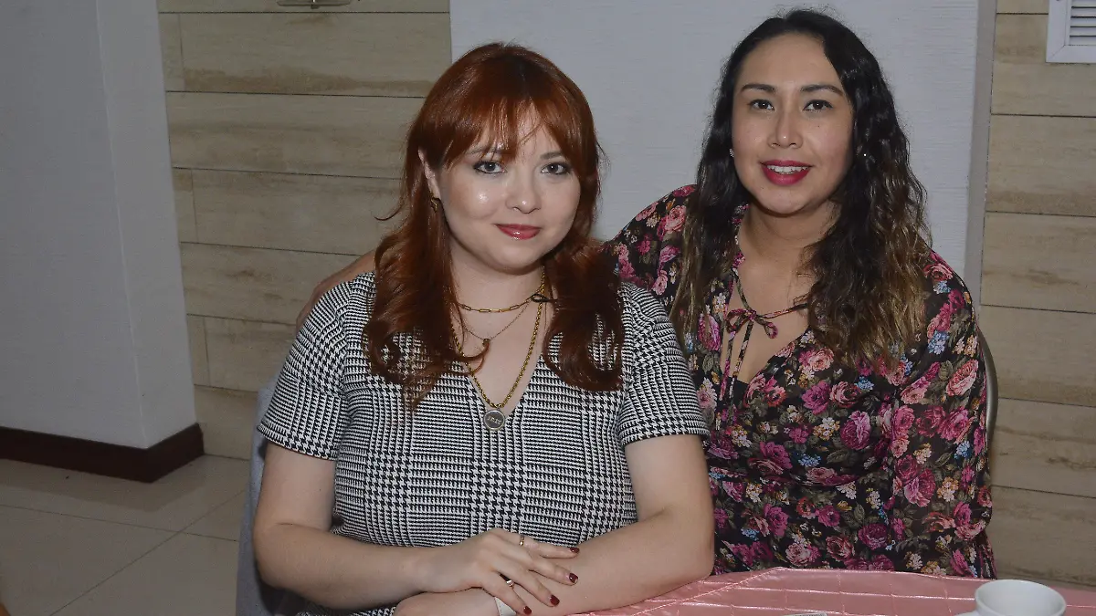 STEPHANIE RAMOS Y GLORIA MUÑOZ