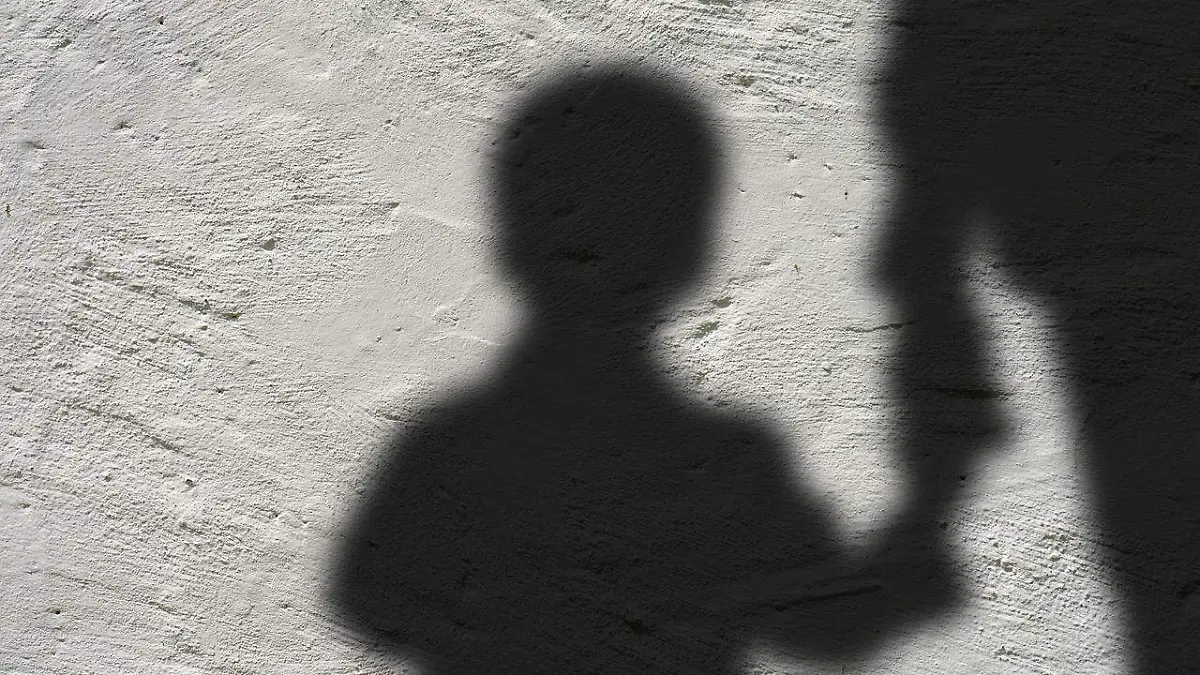 silhouette-g5a6ebb53c_1280
