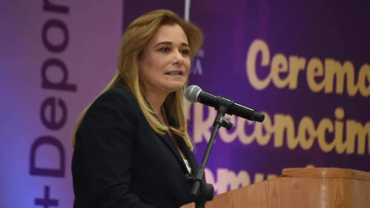 gobernadora maru campos