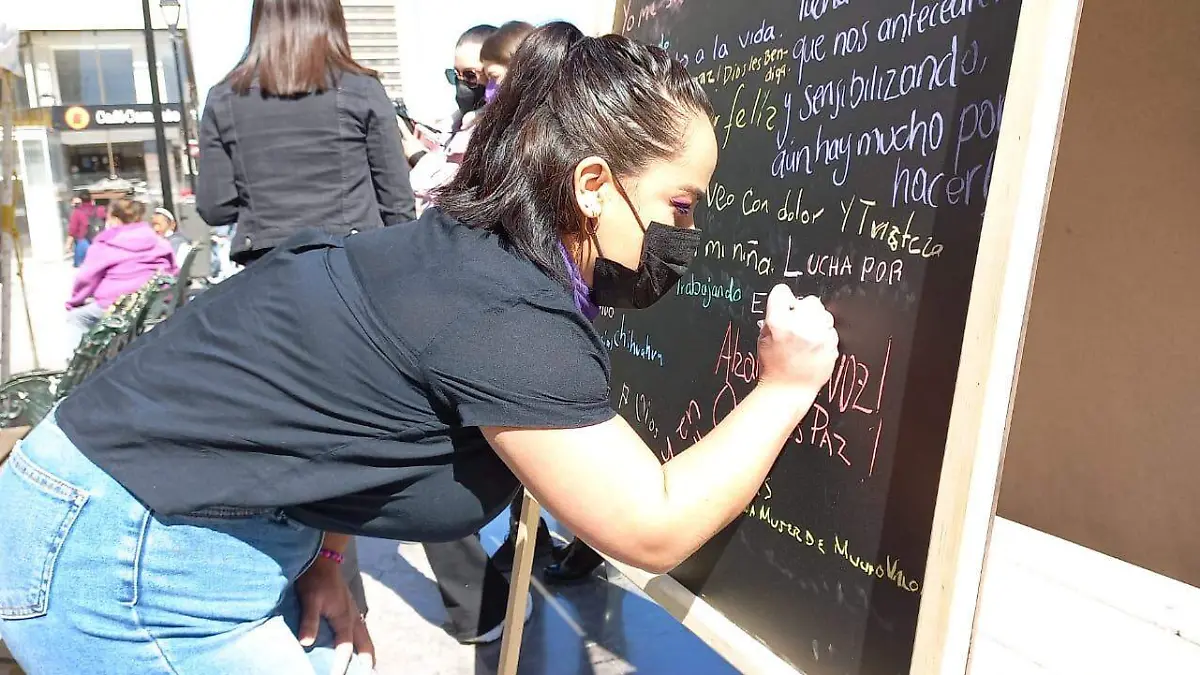 Conmemoran regidores día de la mujer