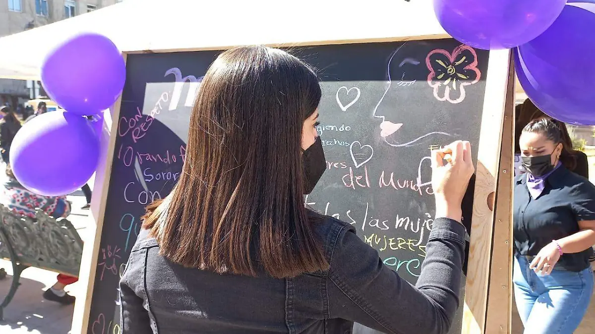 Conmemoran regidores día de la mujer 2