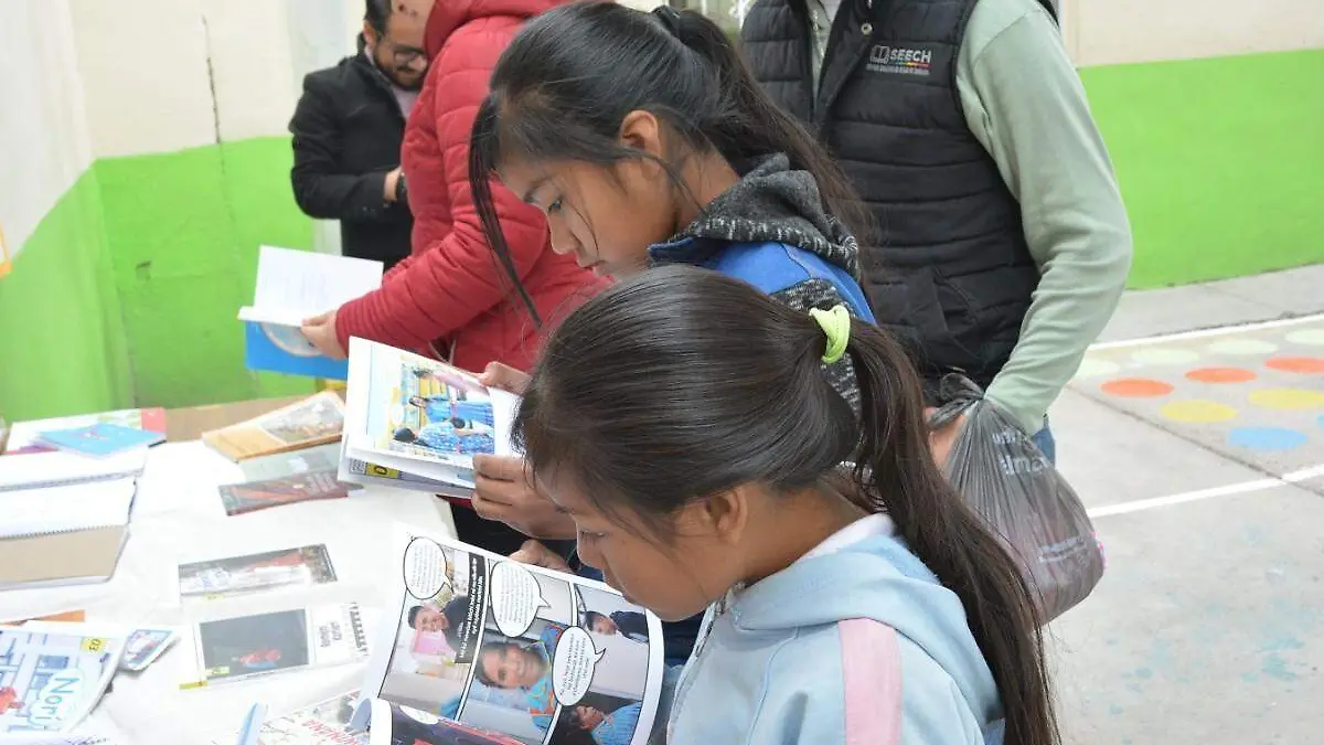 Amplía SEyD-Sech convenio con XETAR para radioeducación (2)