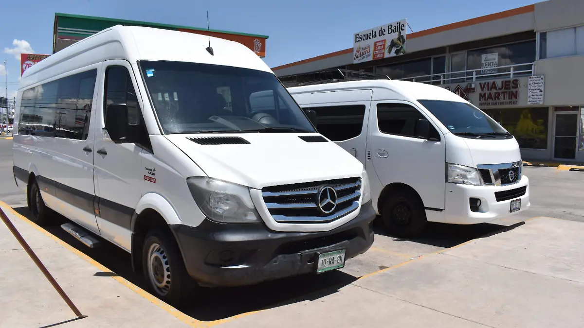 VIAJES EN CAMIONETAS Y AUTOBUS  (12)