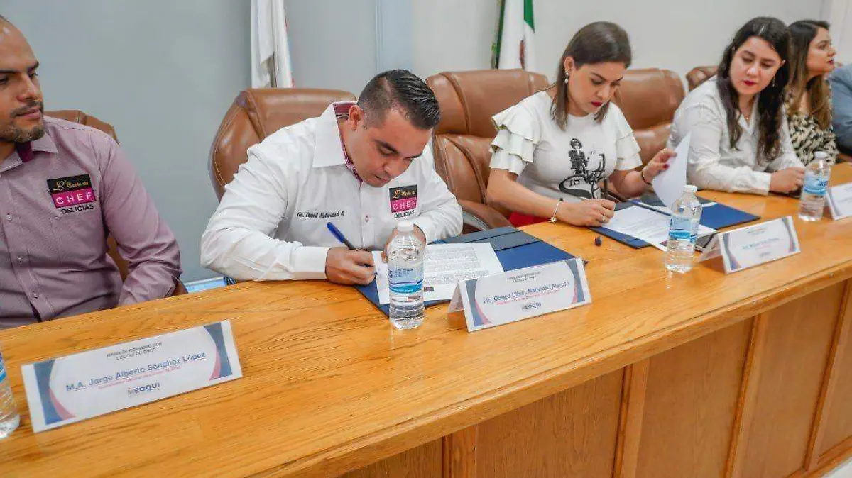FIRMAN CONVENIO ENTRE MEOQUI Y L’Ecole Du Chef