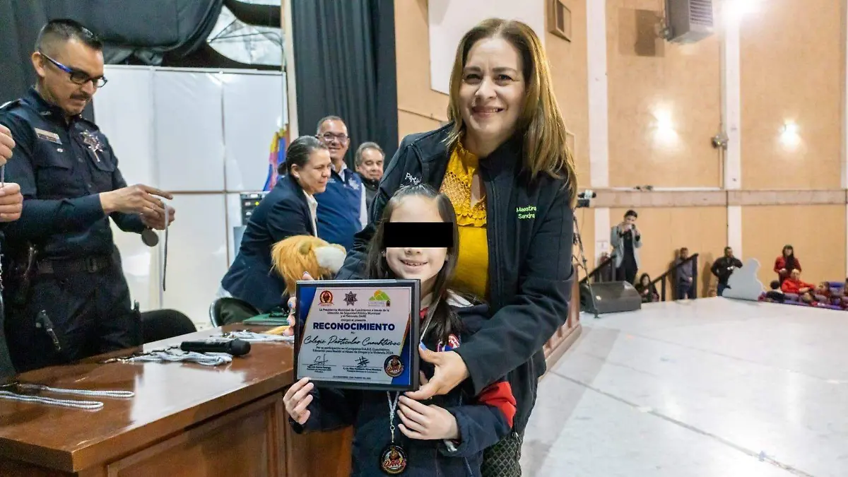DARE Cuauhtémoc graduación