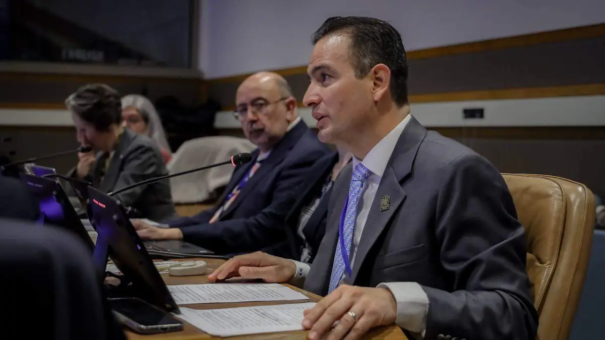 dc9b069a-23f8-45b8-a1d3-a82a27e760d5