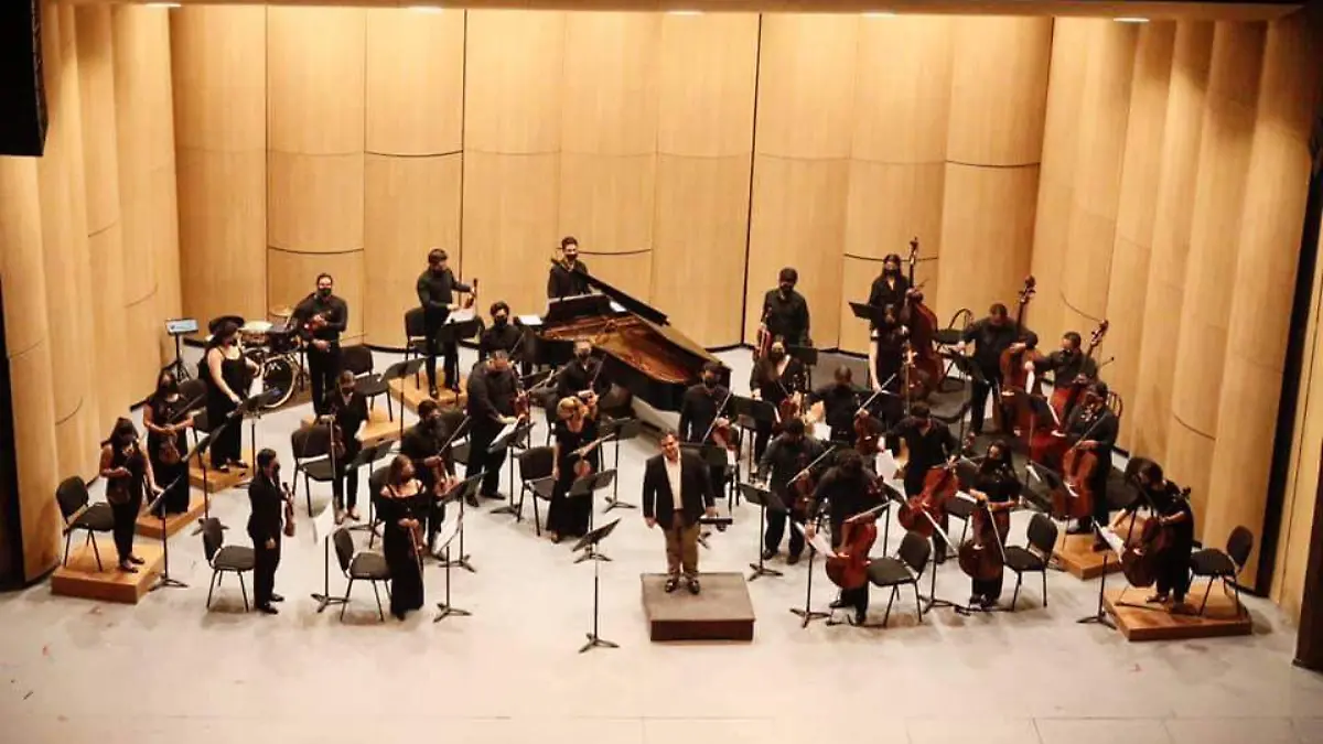 orquesta filarmonica en concierto
