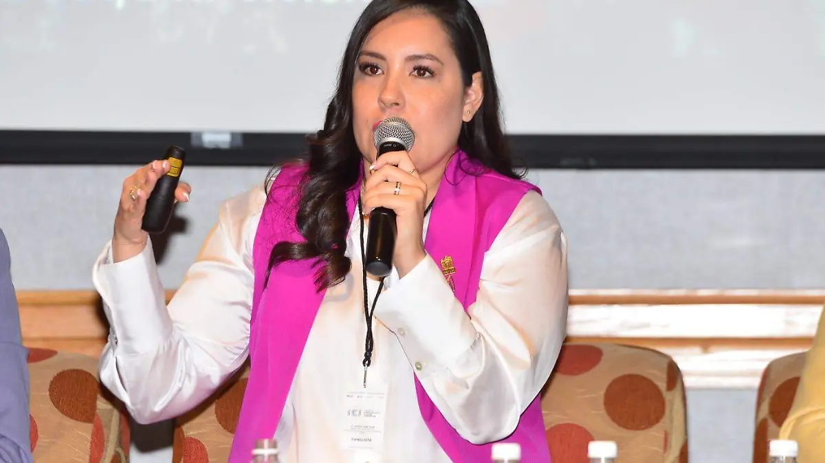  Joceline Vega