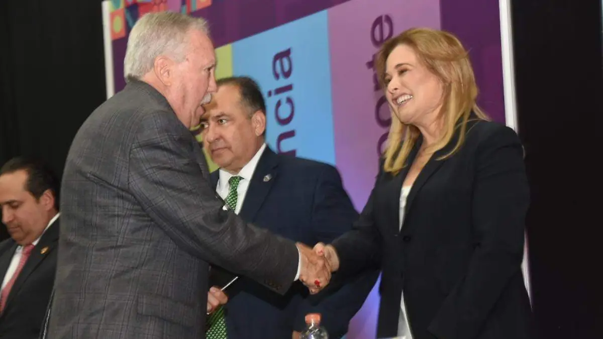 gobernadora maru campos rector uach